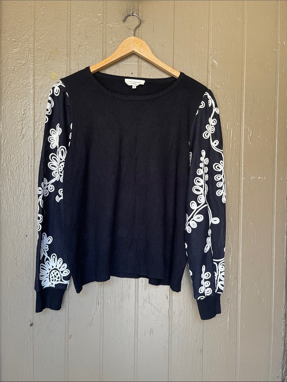 La Vila Milano Crewneck Sweater in Black with White Embroidered Sleeve Size XL